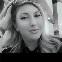 Lauren Medlin's Instagram, Twitter & Facebook