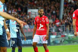 Το δεδικασμένο της πλαστογραφίας του ηρακλή «τρομάζει». Fc Nantes Un Joueur Du Stade Brestois En Approche