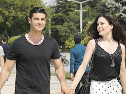 He was born in ankara, turkey on october 28, 1982. Berk Oktay In Yildiz Aski Mehmet Ustundag Kose Yazilari