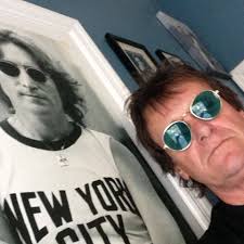 Shout out to the Venice, Riverview, and Odessa High School Marching bands  currently performing in London's New Year's Day parade!