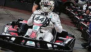 Nicolas hamilton, samantha lockhart, nicola… Lewis Hamilton Eta Altezza Beni Casa Automobili Tasse Beneficenza Stipendio Relazione Moglie Famiglia Fidanzata Biografia Giugno 2021