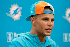 Dave Hyde: Called out for 'folding' by veteran newcomer, Dolphins need for  team toughness sits atop to-do list