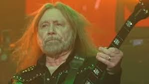 Greg Tribbett's Instagram, Twitter & Facebook