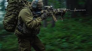 Men's green and brown camouflage suit, weapons, Wallpaper, hat, mask,  soldiers, HD wallpaper | Wallpaperbetter