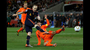 Na final, disputada no estádio santiago bernabeu, a espanha. Analise De Espanha 1x0 Holanda Final Da Copa Do Mundo De 2010 Youtube