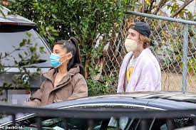 The pop star threw the bash at her $6.75m montecito, ca mansion and steered from tradition as there was no real ceremony and only a few guests. Justin Bieber And Wife Hailey Are Joined By Pop Star Pal Ariana Grande And Her Fiance Dalton Gomez Daily Mail Online