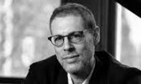 Pianist Ian Hobson Performs Works from the Robert Schumann Cycle at Tenri  Cultural Institute