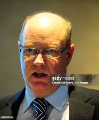 Steve Hollis's Instagram, Twitter & Facebook