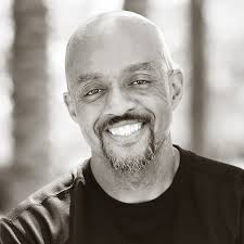 Voiceover Omar K. Mills