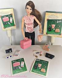 Großhandel 20 stück rosa kleid kleiderbügel für barbie puppe. Hallmark Ornaments For Doll Accessories By Brunbellebarbie On Instagram Hi Doll Friends A Few People Have Asked About The Scale Of The Hallmark Keepsake