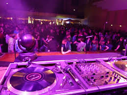 Finden sie hier professionelle und erfahrene djanes und djs für hochzeiten in essen! Hochzeits Dj Dj Dirk Dj Oberhausen Dj Mulheim Dj Polterabend Dj Essen Dj In Mulheim An Der Ruhr Dienstleistungen Kleinanzeigen