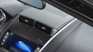 Antara gas yang selalu dikaitkan dengan pencemaran udara ialah karbon monoksida, sulfur dioksida, nitrogen dioksida dan kloflorokarbon yang datang dari ekzos kenderaan. Jangan Tidur Dalam Kereta Yang Tak Bergerak Tapi Enjin Dihidupkan Karbon Monoksida Pembunuh Senyap Paultan Org