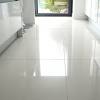 Large white gloss kitchen floor tiles. Https Encrypted Tbn0 Gstatic Com Images Q Tbn And9gcsw3t9 O1axs1yqplxxwi F88n4qf438vxs3hzg7 U Usqp Cau