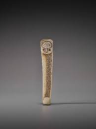 Netsuke have evolved from simple practical objects into superb small and intricate carvings the word netsuke is written in japanese with two characters (根付) meaning root and attached. A Stag Antler Obi Hasami Netsuke World Of Netsuke