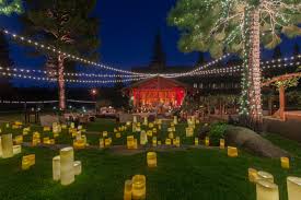 Rolling greens los angeles is a wonderful home and garden in los angeles, ca. Outdoor Candle Lit Reception Decor Photo By Amy And Stuart Photography Los Angeles