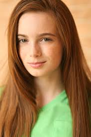 Evelyn Boyle's Instagram, Twitter & Facebook