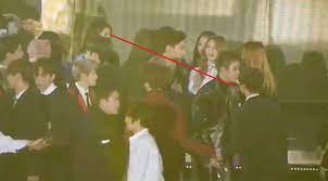 Tổng hợp truyện taehyung sowon truyện trên nền tối. Fans Find Evidence That Bts Jin And G Friend Sowon Are Secretly Dating Koreaboo