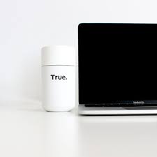 Ro ca să dezlege farmecele, prietenii sau rudele bolnavului consultă un fetişist ori un ocultist, care cere bani grei pentru serviciile sale. Sunt De Acord Cu Tine Sau Sunt Deacord Cu Tine Cristian Florea