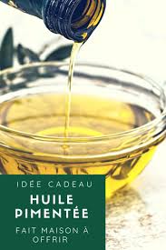 Diy Cadeau Fait Maison L Huile D Olive Pimentee Aux Aromates Du Jardin Cadeau Fait Maison Diy Cadeau Et Fait Maison