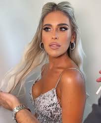 𝐁𝐑𝐈𝐃𝐀𝐋