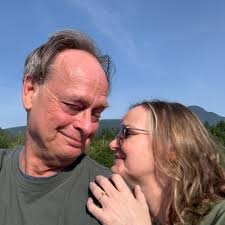 Dani Paradis (@DaniParadis)