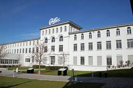 Visit La Maison Cailler Chocolate Factory In Broc Near Gruyeres Visit La Factory Tours Visiting
