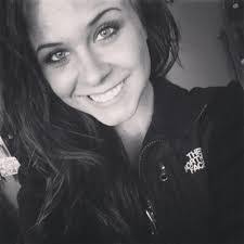 Carly Jayne's Instagram, Twitter & Facebook