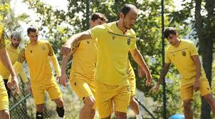 Profile page for yeni malatyaspor football player umut bulut (striker). Umut Tan Buyuk Fedakarlik Yeni Malatyaspor Spor 44