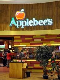 Hidangan salad pada awalnya berupa sayuran mentah namun di amerika mereka menambahkan lobster atau ayam. Mencicipi Salad Ala Amerika Yang Menggugah Selera Di Applebee S Health Liputan6 Com