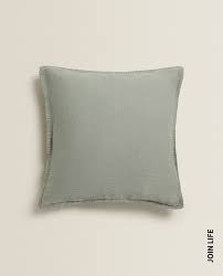 Biancheria da letto, stoviglie, asciugamani o accessori di design per la tua casa. Federe Da Cuscino Zara Home