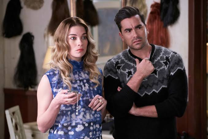The 'Schitt's Creek' Series Finale Made People Very Emotional on Social  Media | Glamour