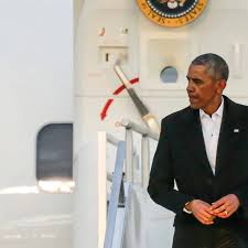 Obama attends longtime aide and golfing partner Nicholson's wedding