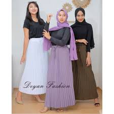 5 hijab with jeans fashion 4 winter travelling in hijab. Harga Rok Fashion Muslim Hijab Terbaik Mei 2021 Shopee Indonesia