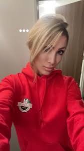 Darcy Howell's Instagram, Twitter & Facebook