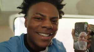 Valkyrae announced her first Twitch stream in five years