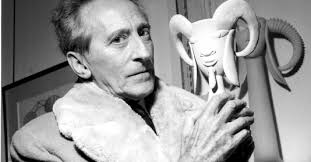 Jean Cocteau à l'exposition de poterie le 13 novembre 1958 de Rue des  Archives