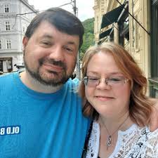 What are must-do things and favorite places to eat in Rehoboth Beach?