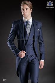 Les hommes, on les aime pour pleines de raisons, pour leur dévouement, leur humour, leur force, leur corps, mais aussi pour leur style! Italienne Sur Mesure Mariage Bleu Matin Costume De Style 897 Ongala Costume Mariage Bleu Tenue Mariage Homme Costume Homme Mariage