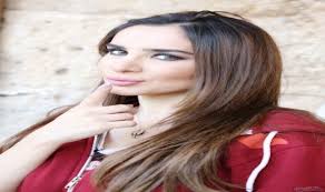 داليا كريم تعمل على ترميم منزل فقير في منطقة الطريق الجديدة Hair Styles Long Hair Styles Beauty
