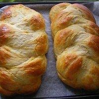 Il pane con lievito in polvere istantaneo è un pane morbido e fragrante adatto a tutti coloro che non hanno molto tempo a disposizione, ma non vogliono rinunciare al pane caldo fatto in casa. Trecce Di Pane Al Latte Con Lievito Istantaneo Ricette Di Cucina Gustosa Ricerca