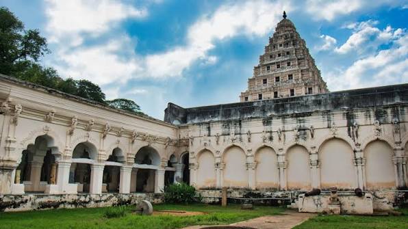 Thanjavur Palace
