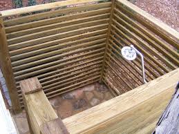 1001 Ideen Und Bilder Zum Thema Sichtschutz Fur Gartendusche Gartendusche Gartendusche Selber Bauen Gartendusche Holz
