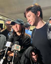 Bay sớm thôi, Tình yêu ✈️ Kathryn Bernardo và Alden Richards rời khỏi  chuyến tham quan Mỹ và Canada của họ tại "Hello, Love, Again" Xin chào,  Love Again cũng là bộ