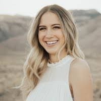 Alana Rasmussen's Instagram, Twitter & Facebook