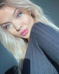 Savanah Roy (@savvroy) • Instagram photos and videos