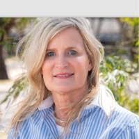 Barbara Godwin's Instagram, Twitter & Facebook