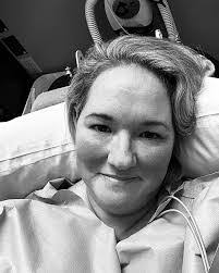 Kellie Ott's Instagram, Twitter & Facebook