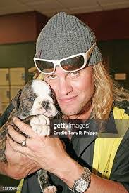 Dean Phipps's Instagram, Twitter & Facebook