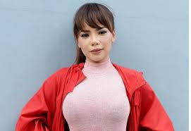 A dinar candy film starring dinar candy & liquid silva executive producer dinar candy music produced by liquid silva. Dinar Candy Goyang Panas Minta Saweran Jantung Hotman Par Flickr
