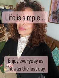 Life is simple… #hypnotherapist #love #selflove❤️ #joy #highfrequency  #bioresonance #detox #passionforlife #therapist #relationshipscoach